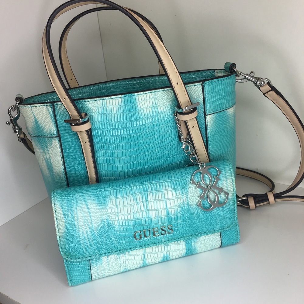 Guess cross body bag